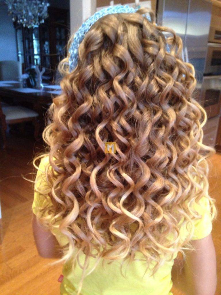25 best curly hairstyles for long hair in 2022