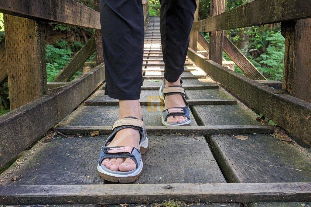 16 of the most comfortable hiking sandals that best support the foot