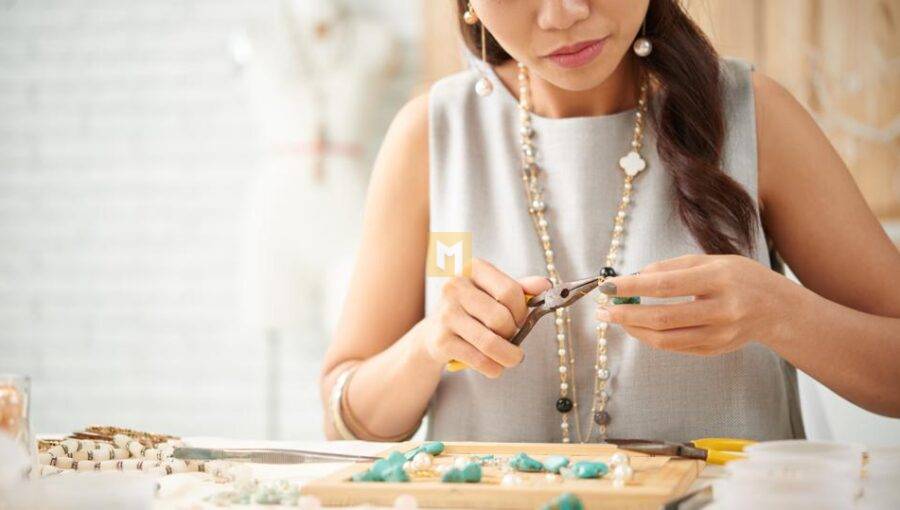 A beginner's guide to starting your own jewelry business