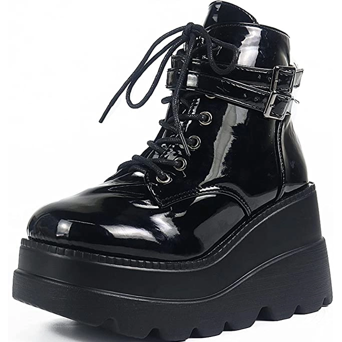 Best combat boots for women this season